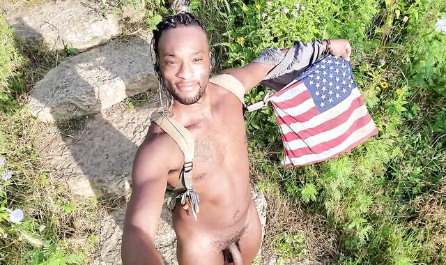 KennieJai walks around naked outside and gets caught