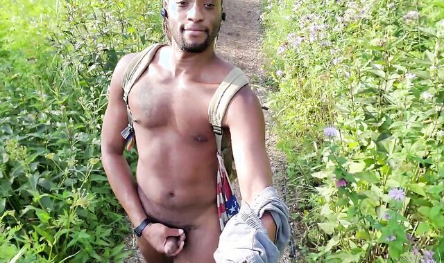 KennieJai walks around naked outside and gets caught