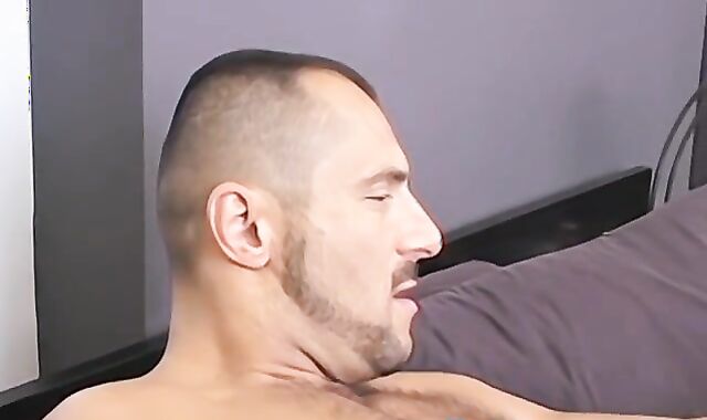 Muscle DILFs Arpad Miklos and Jonny Mack nail after sucky-sucky