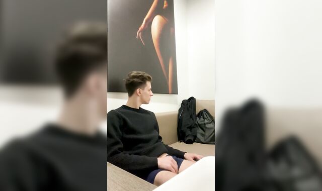 TEENAGER IN A MAN GRAVY BANK |ONLYFANS @matixtom