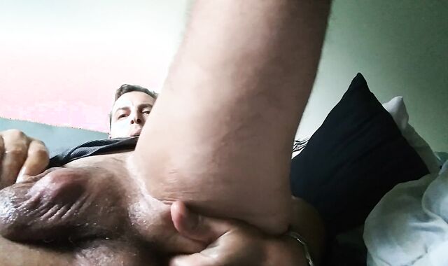 CELEBRITY POKE-A-THON TAPE LEAK DILF CORY BERNSTEIN SMOKING, MILKING OFF, ASSFUCK PENETRATION, CUM