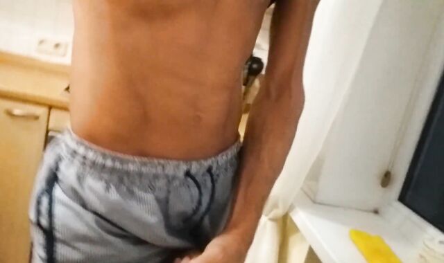 Wanking off a ample white man sausage and cuming in a glass