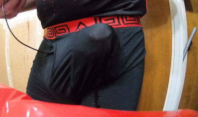 INTENSE Multiple Cash-Shots Through Underwear Using Prick Magic Electro-Hitachi (Lots of Precum)