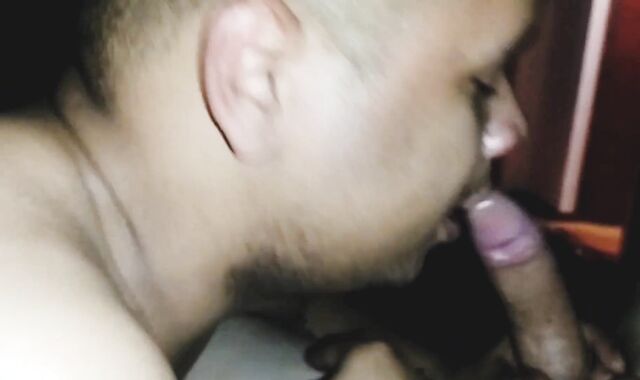 trio CON DOS AMIGOS GAY-FOR-PAY DOTADOS Y CALENTONES. ESCUCHENLOS GEMIR!!!!