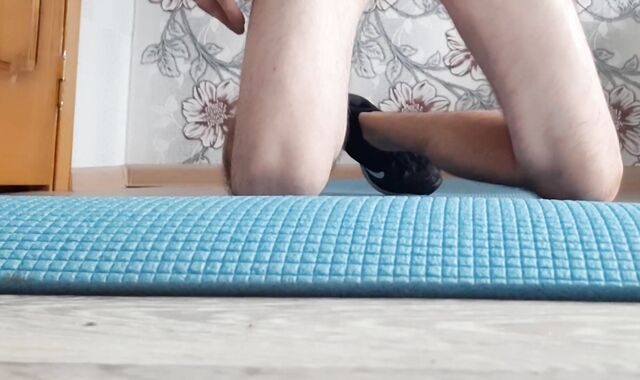 Chav youngster during the workout becomes super-naughty and commences draining off his yam-sized sausage