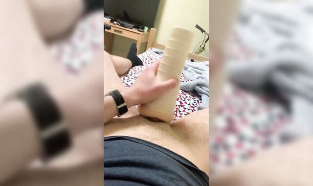 Soldier Pulverizes Fleshlight Instead of Working Out in the Morning