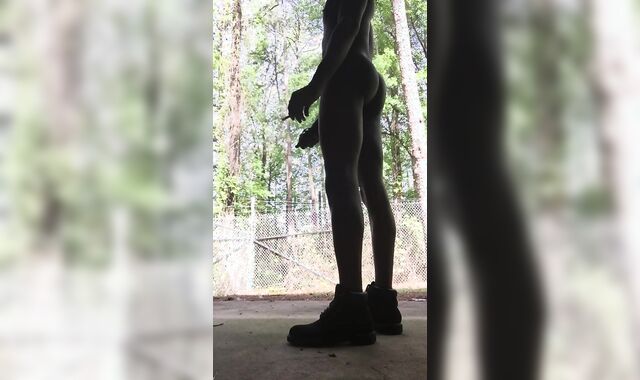 TEENAGER CAUGHT OUTDOORS WANKING GINORMOUS DARK-HUED MANHOOD