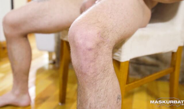 Handsome Muscle Wolf Jerks It - Carl - Maskurbate -