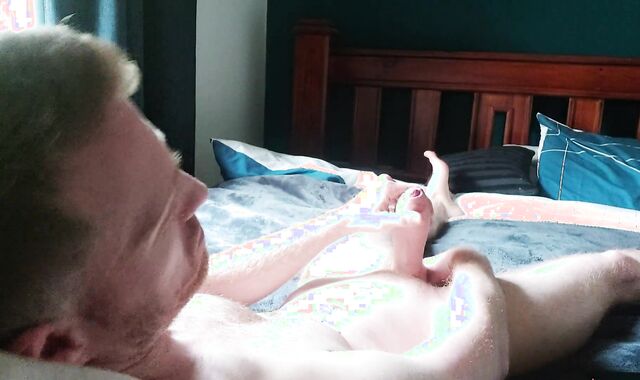 Jerking my uncut wood til I decorate myself in jism