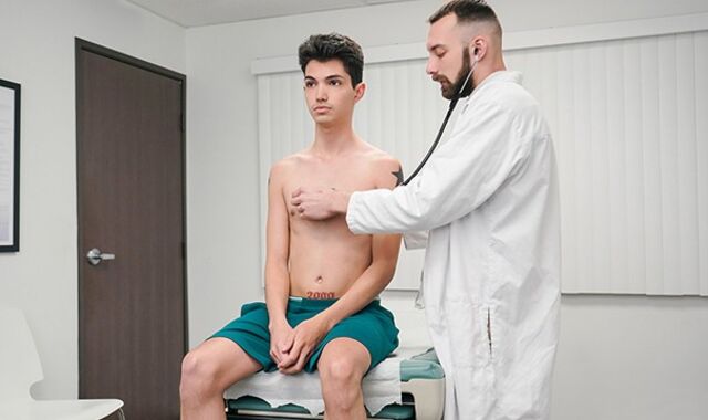 Doc Tapes - James Manson Physical Check-Up Turns Into A Steamy Fucking Session With Dr. Johnny