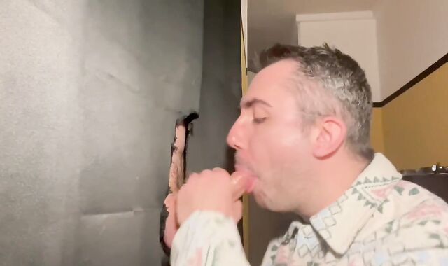 29 y.o. Well cocked youngster came to drizzle his jism