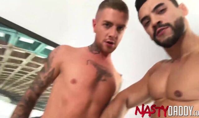 NASTYDADDY Bears Arad Winwin And Danny Gunn Culo-Plumb Breed Rock-Stiff