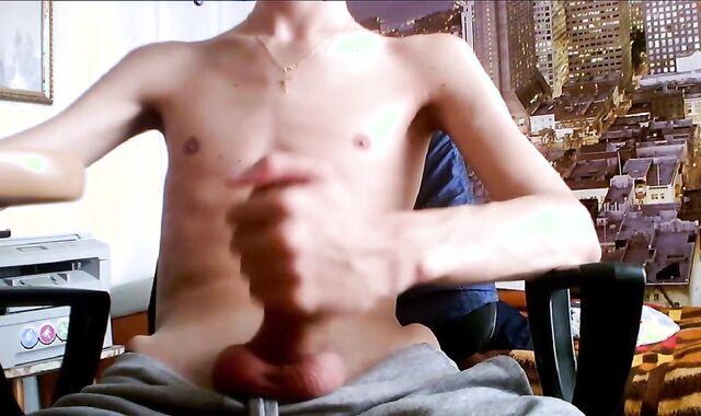 HAVING FUN WHILE NO ONE IS AT HOME