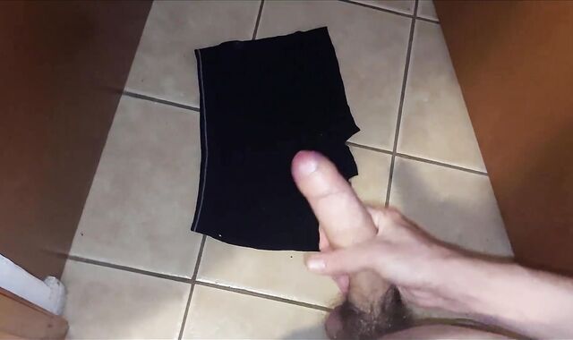 My young long veiny stiffy shoots fat pop-shot