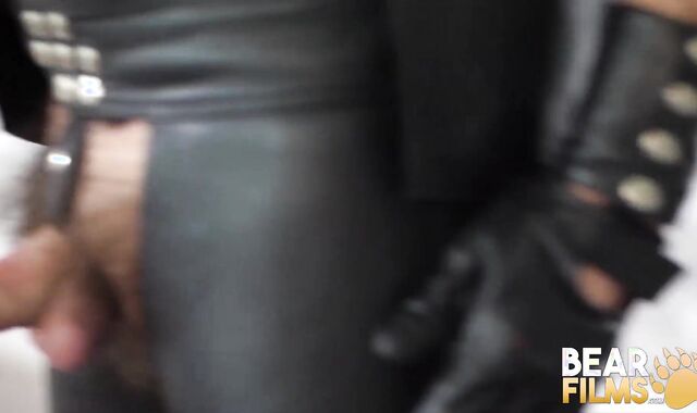 BEARFILMS Domineering Hairy Man Steve Sommers Barebacks John A-Hole