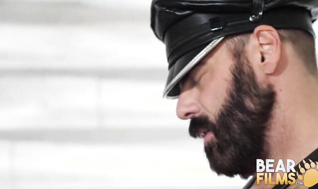 BEARFILMS Domineering Hairy Man Steve Sommers Barebacks John A-Hole