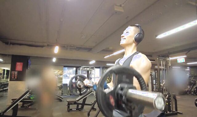 Ep 2. Aussie stiff-on makes a Viet dude so insane he came 2 times ???? VLOG