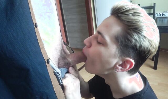 young Russian fellow gives facehole to his finest buddy and blows a fountain in his gullet