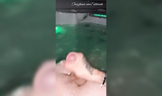 Throating loads in the sizzling bathtub