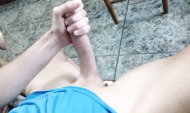 Sporty Guy with a Big Long Stud Man Rod Paws her and Finishes Off Shrieking