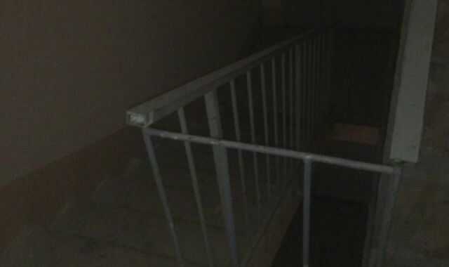 In a public entrance I fuck a sissy femboy supah-superslut