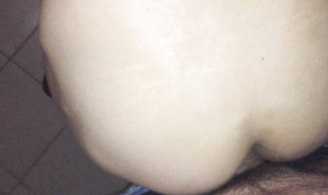 In a public entrance I fuck a sissy femboy supah-superslut