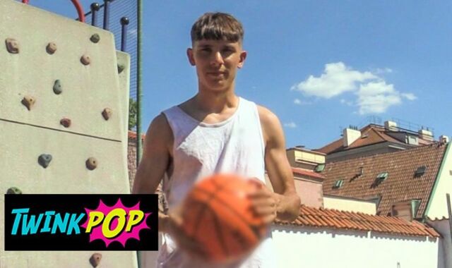 TWINKPOP - Twink Likes The Offer And Lets Him Take Care Of His Virgin Bum