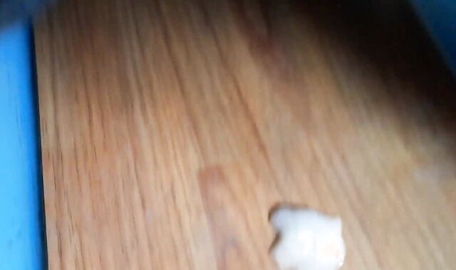 Real convict masturbates in PRISON