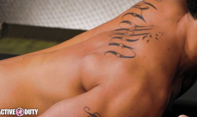 Glorious Sweaty Super-Steamy Roll Shag Between GIGANTIC DARK-HUED MAN SAUSAGE & Jock - Peter Matthews, Johnny Bytes - ActiveDuty