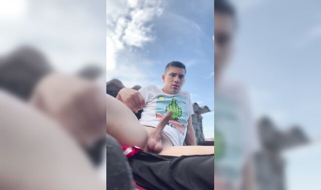 Wow jizzing on the outdoor terrace is so supah-torrid.....My thick fellow jizz-shotgun spewed out????????????