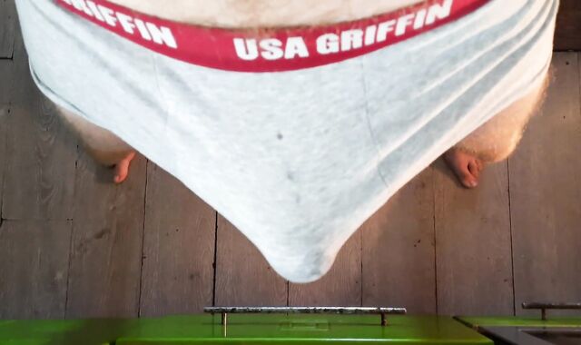 Boy SPUNK EXPLOSION WITHOUT HANDS from seeing porn