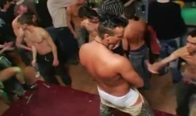 Super Orgía gay unprotected