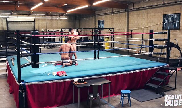 Reality Fellows - Draven Instructs Alex Rim How To Get His Punch Better & Stronger Before Penetrating Him