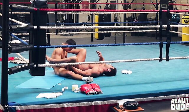 Reality Fellows - Draven Instructs Alex Rim How To Get His Punch Better & Stronger Before Penetrating Him