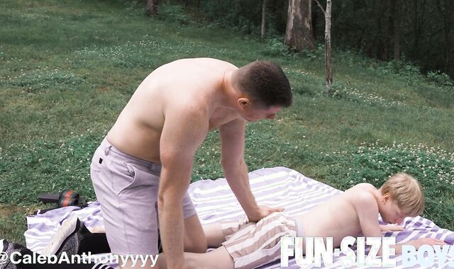 Tall DILF stud with phat fellow meat barebacks minuscule lad