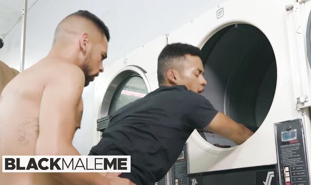 Blackmaleme - Ricky Daniels Sits On The Washing Machine & Keeps Looking At KC Blaise's Booty