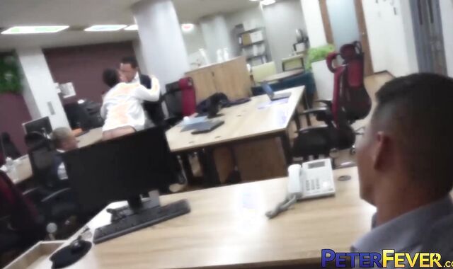 PETERFEVER Japanese Bottom Barebacked By Playmates In Office