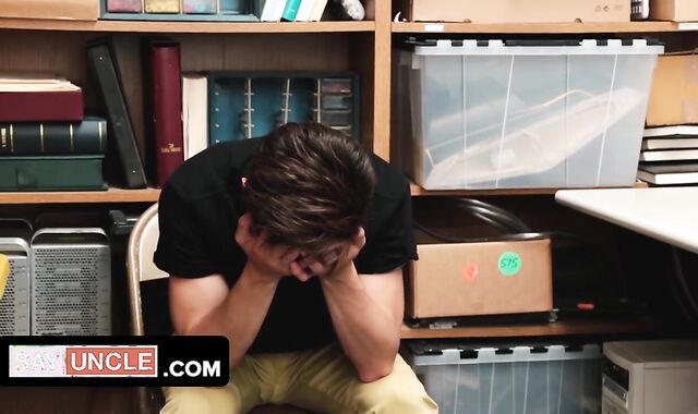 Draped Mall Cop Nails A Shoplifter