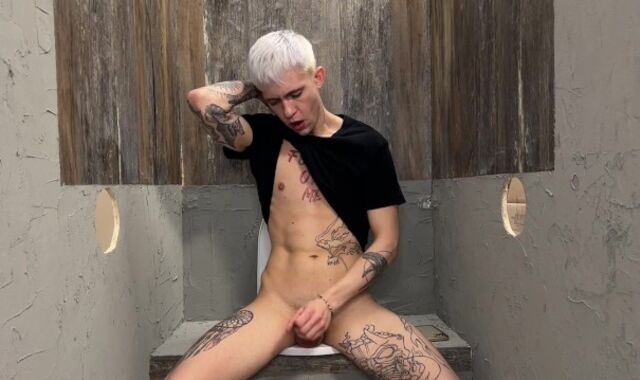 glory crevasse with two schlongs max gen