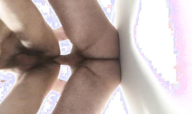 Cumming in the Twink