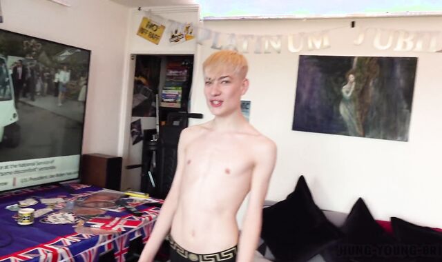 Fat Penis REAL-life Prostitute Lad PULVERIZES fabulous 19yr Brit Trent boy@ fest