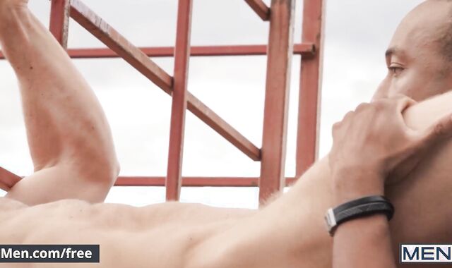 Dudes - Mayor Alex Mecum Gets His Yam-Sized Man-Meat Privately Deepthroated By Nice Fellow Trent King In Public