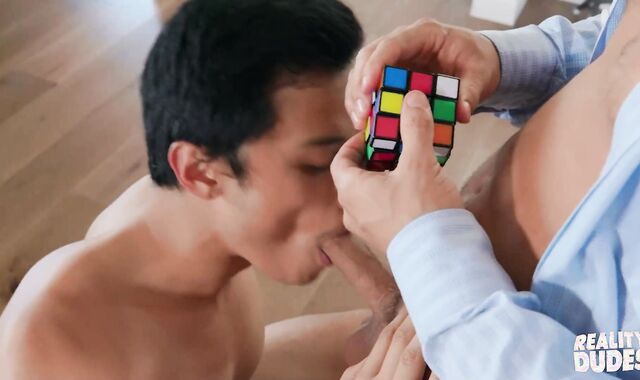 Reality Boys - Eli Hunter Attempts To Do The Task While His Sausage Is Getting Deep-Throated By Max Blairwood