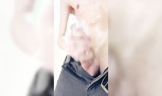 [High Quality Uncensored] Slender Male Straight Fellow Goes Crazy with Semi-See-Through Masturbator