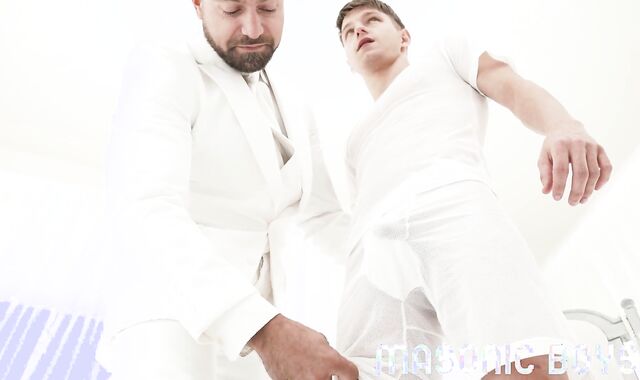 MasonicBoys You have to see this supah-super-cute youngster gargling his load