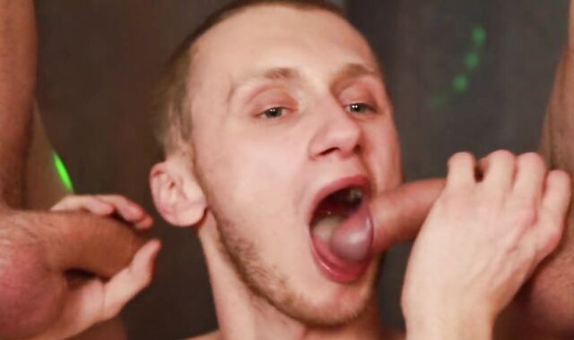 max gen close up blowjob gusto