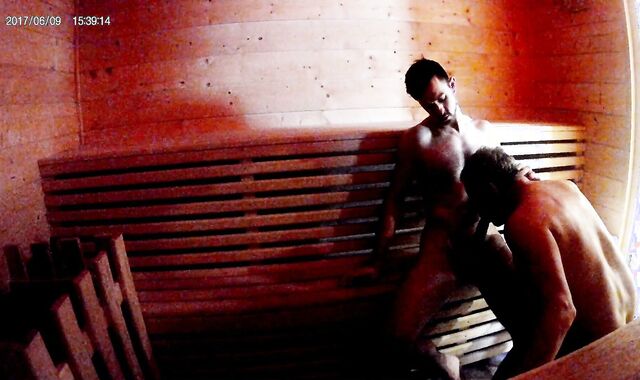 SAUNA MATURE DAD SMASHES BOY SANS A RUBBER - AGED YOUNGER