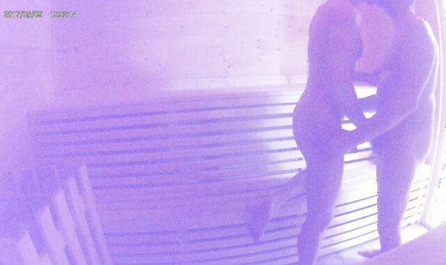 SAUNA MATURE DAD SMASHES BOY SANS A RUBBER - AGED YOUNGER