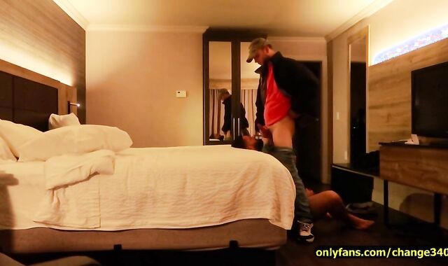 Uber Eats DELIVERY DRIVER pulverized me after I gave him a $25 APEX