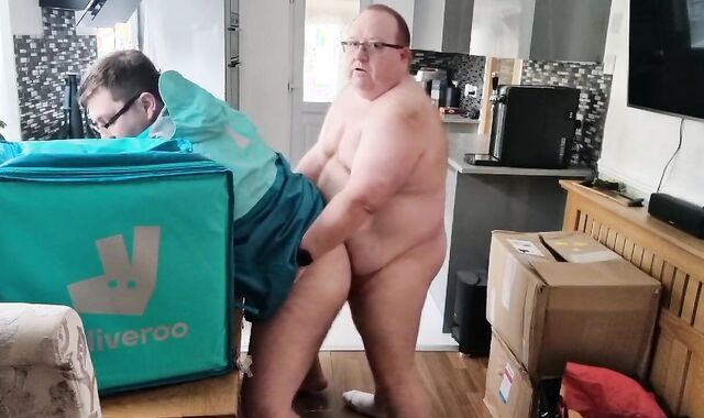 Daddy Penetrates Delivery Guy
